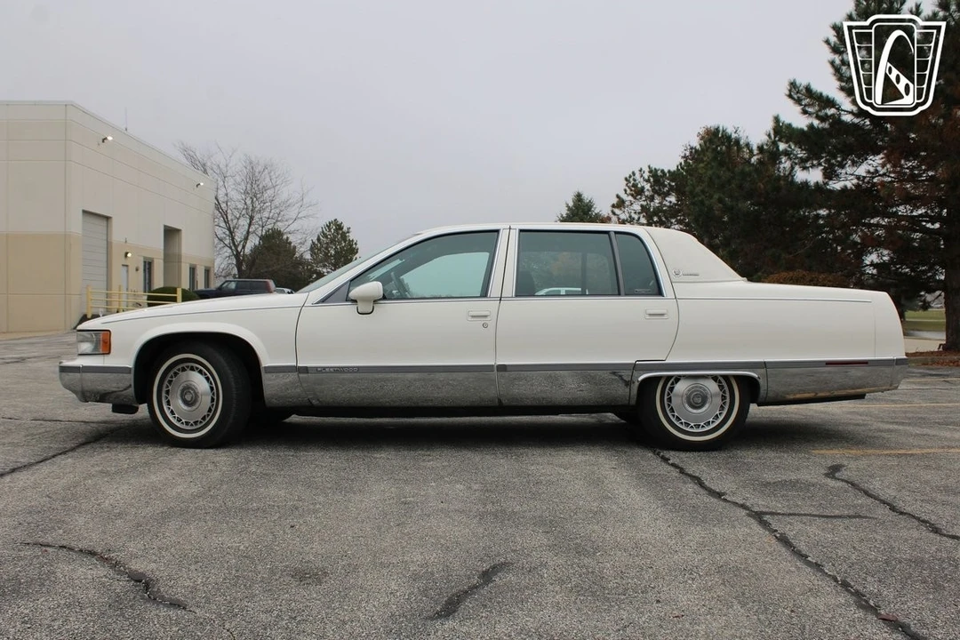 1993 Cadillac Fleetwood - Image 8 of 12