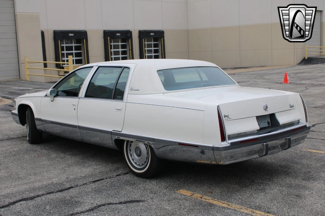 1993 Cadillac Fleetwood - Image 7 of 12