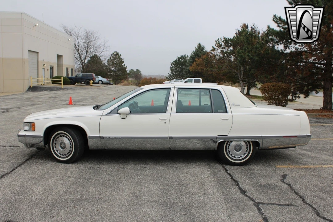 1993 Cadillac Fleetwood - Image 5 of 12
