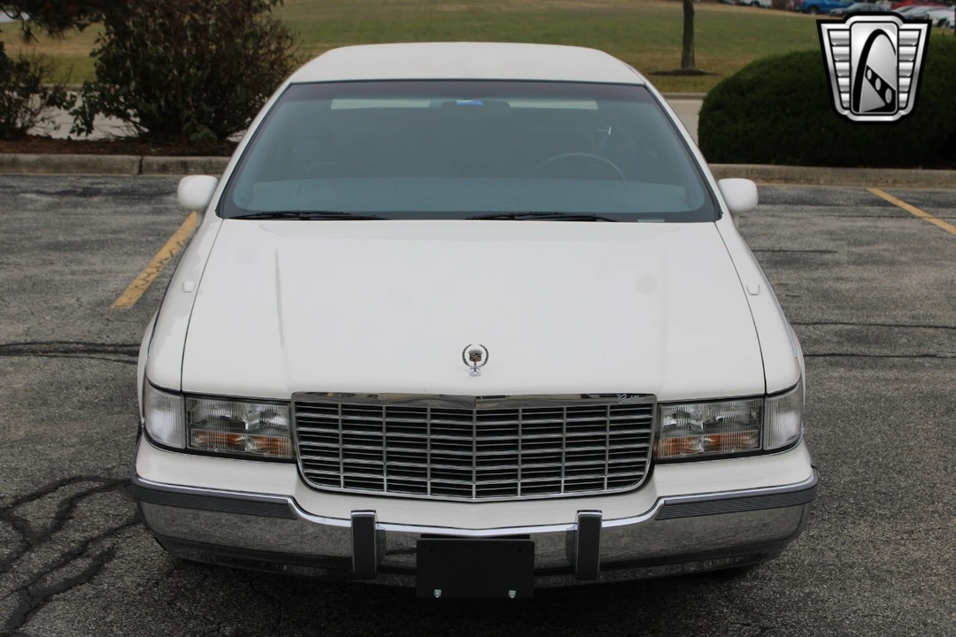 1993 Cadillac Fleetwood - Image 16 of 21