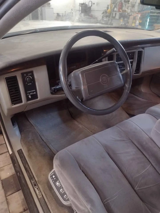 1993 Cadillac Fleetwood - Image 5 of 6