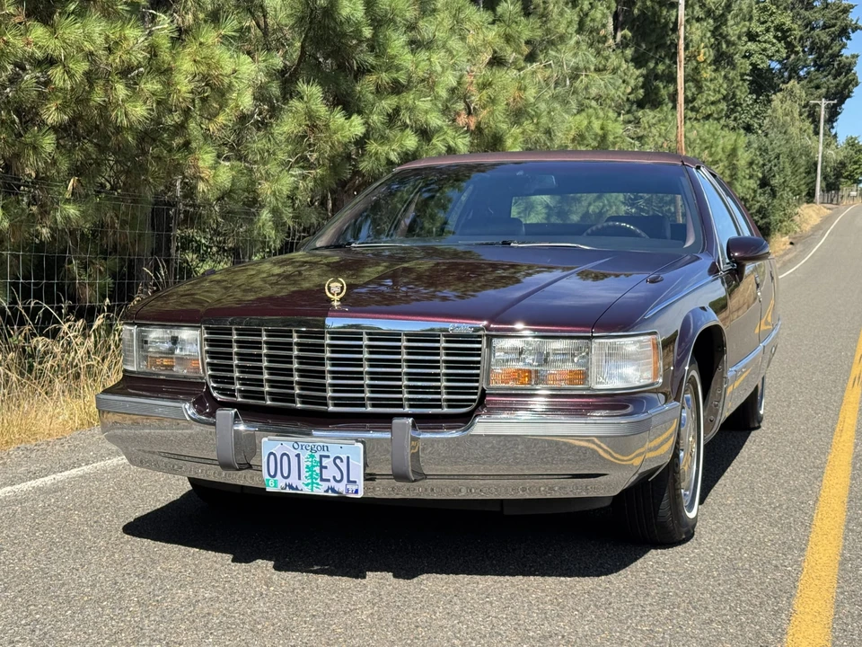 1993 Cadillac Fleetwood - Image 7 of 31