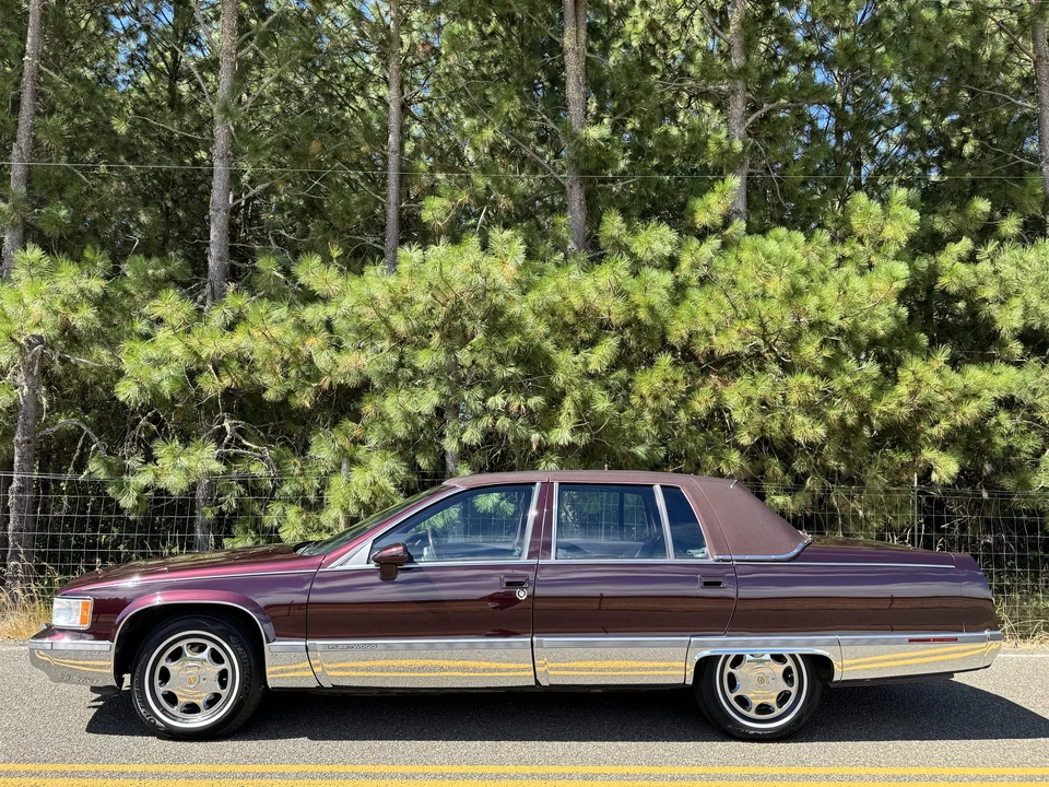 1993 Cadillac Fleetwood - Image 23 of 31