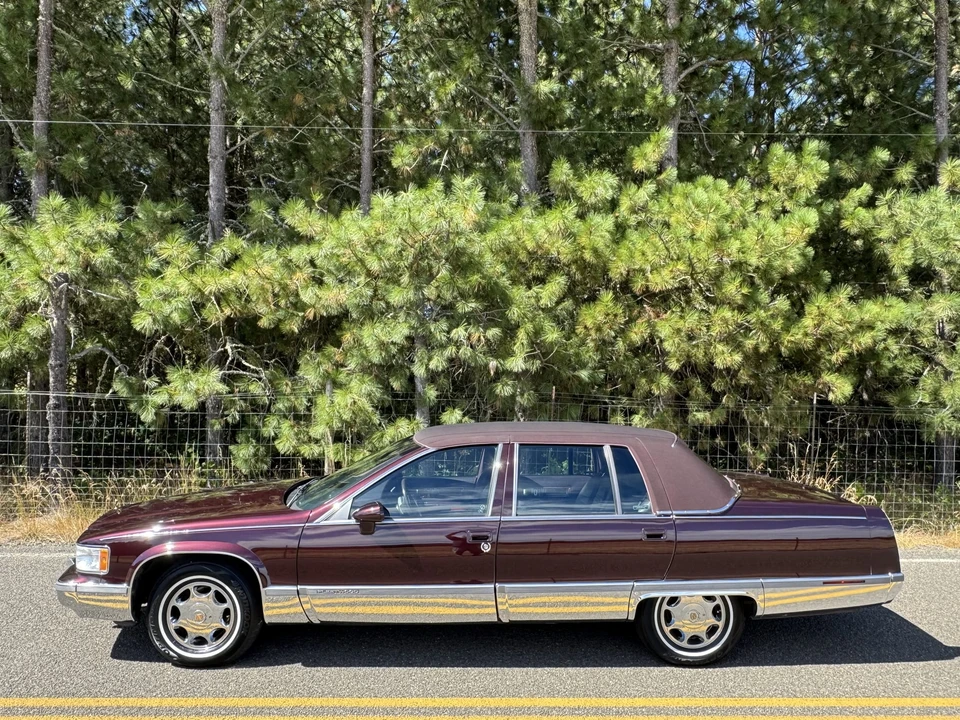 1993 Cadillac Fleetwood - Image 24 of 31