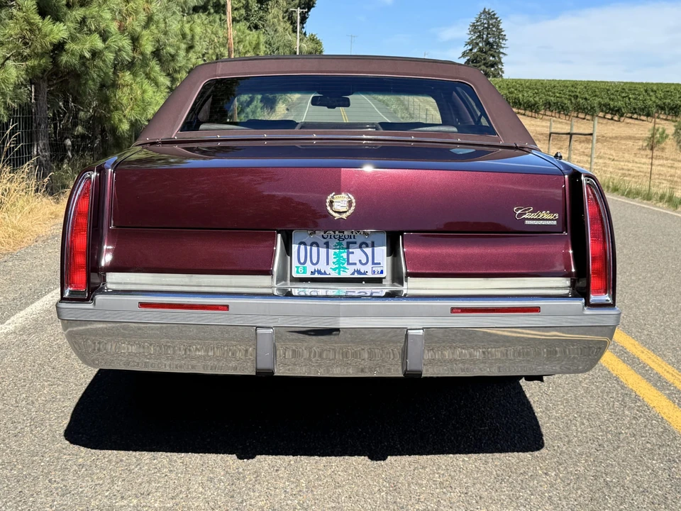 1993 Cadillac Fleetwood - Image 21 of 31