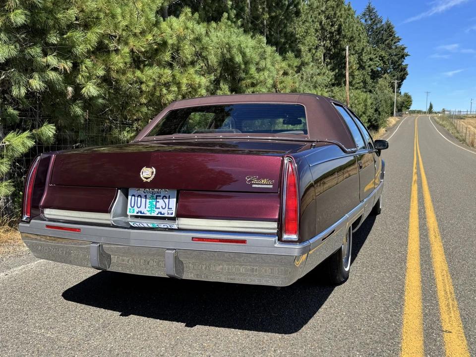 1993 Cadillac Fleetwood - Image 19 of 31