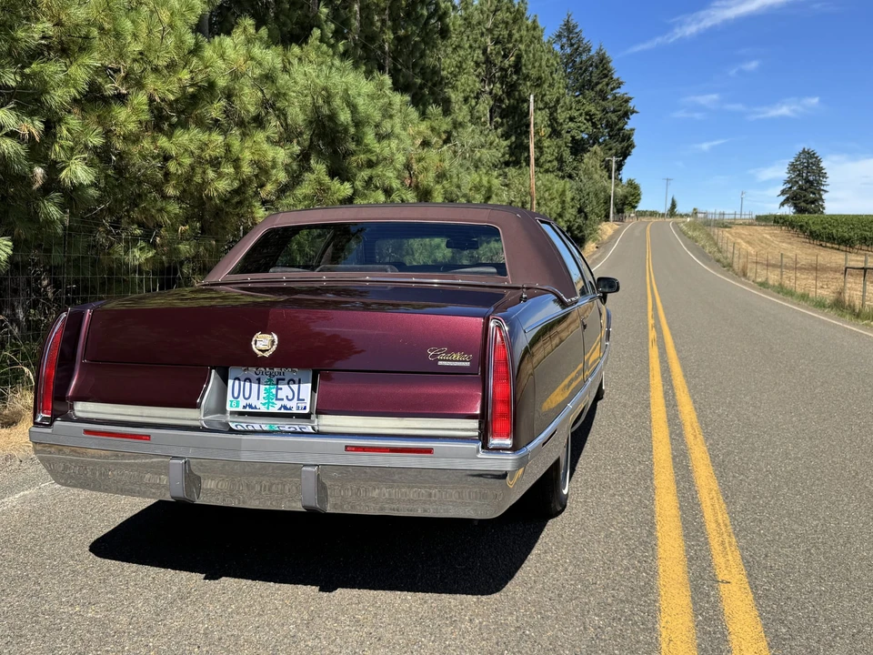 1993 Cadillac Fleetwood - Image 20 of 31