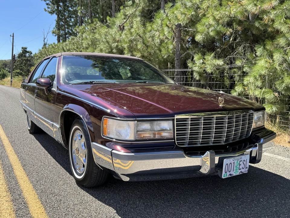 1993 Cadillac Fleetwood - Image 9 of 31