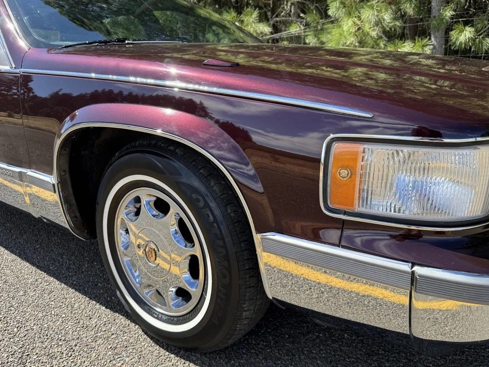 1993 Cadillac Fleetwood - Image 29 of 31