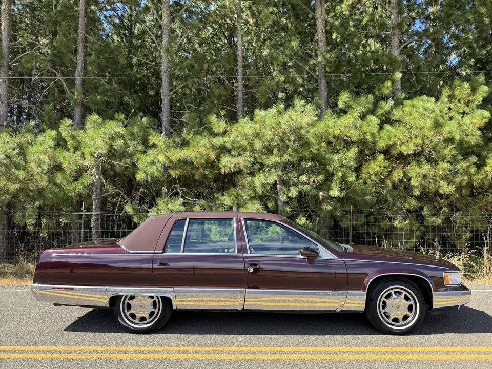 1993 Cadillac Fleetwood - Image 15 of 31