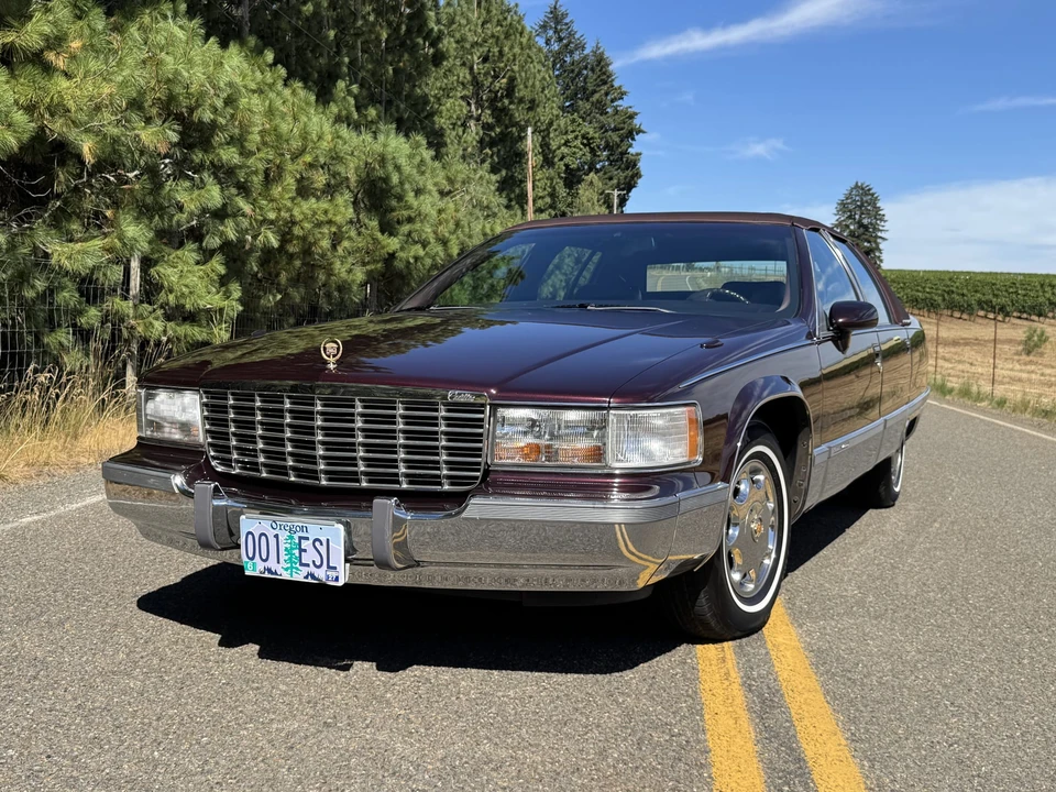 1993 Cadillac Fleetwood - Image 6 of 31