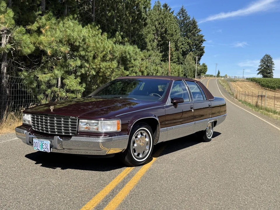 1993 Cadillac Fleetwood - Image 3 of 31