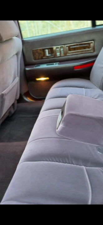 1993 Cadillac Fleetwood - Image 10 of 19