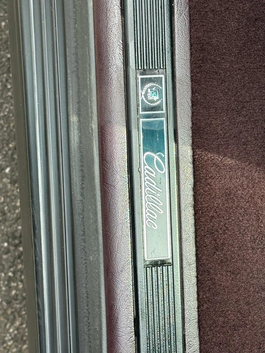 1993 Cadillac Fleetwood - Image 14 of 19