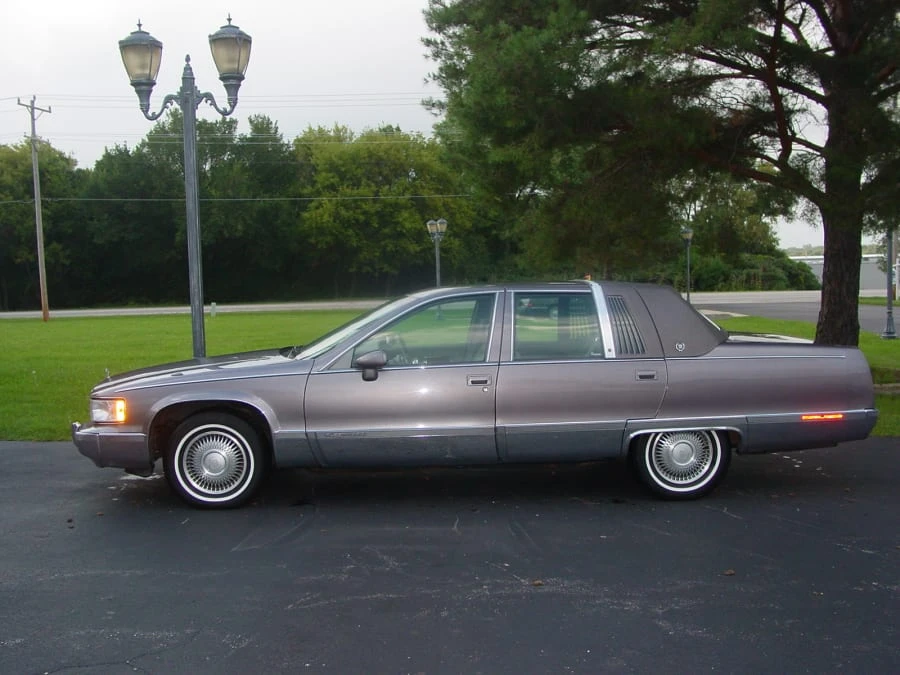 1993 Cadillac Fleetwood - Image 2 of 8
