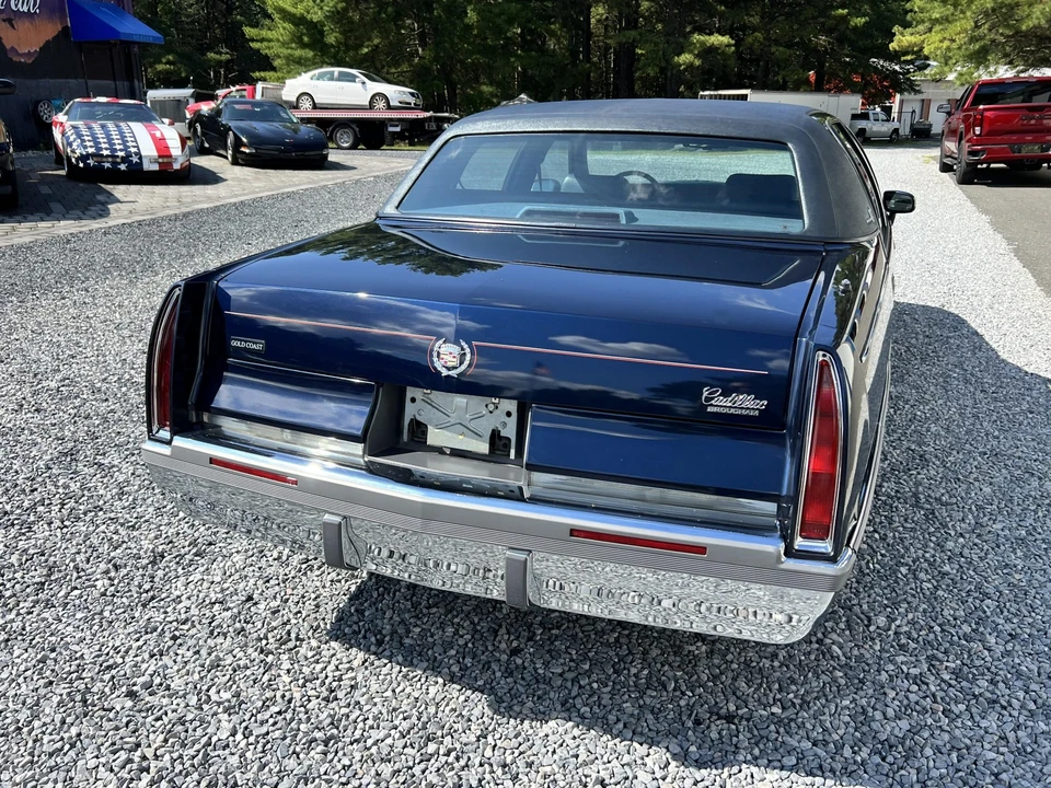 1993 Cadillac Fleetwood - Image 9 of 31