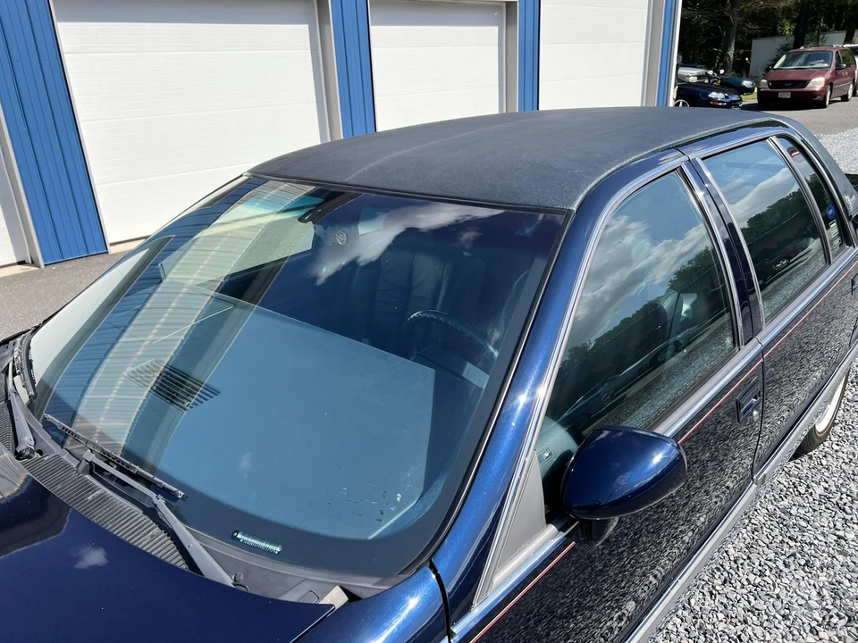 1993 Cadillac Fleetwood - Image 28 of 31