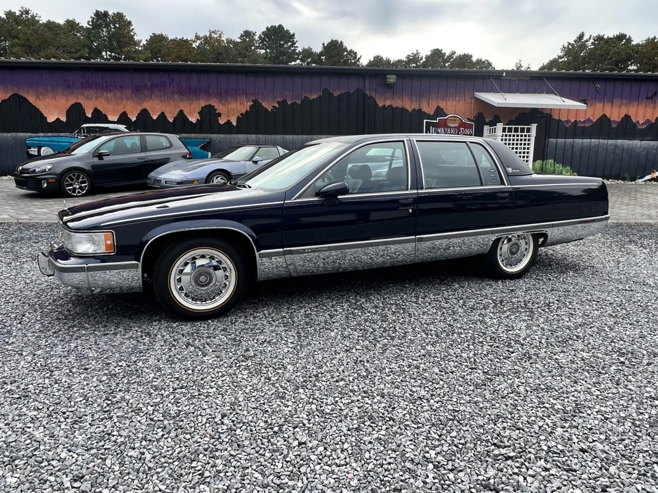 1993 Cadillac Fleetwood - Image 19 of 31