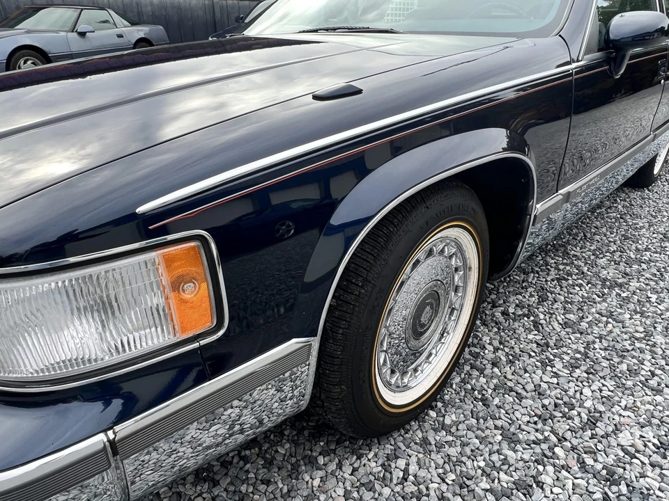 1993 Cadillac Fleetwood - Image 26 of 31