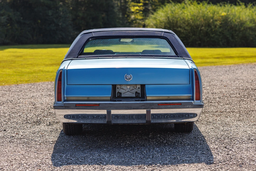 1993 Cadillac Fleetwood - Image 8 of 31