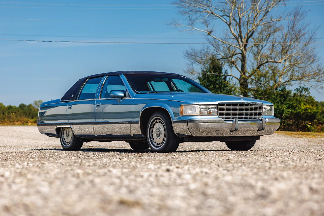 1993 Cadillac Fleetwood - Image 4 of 31