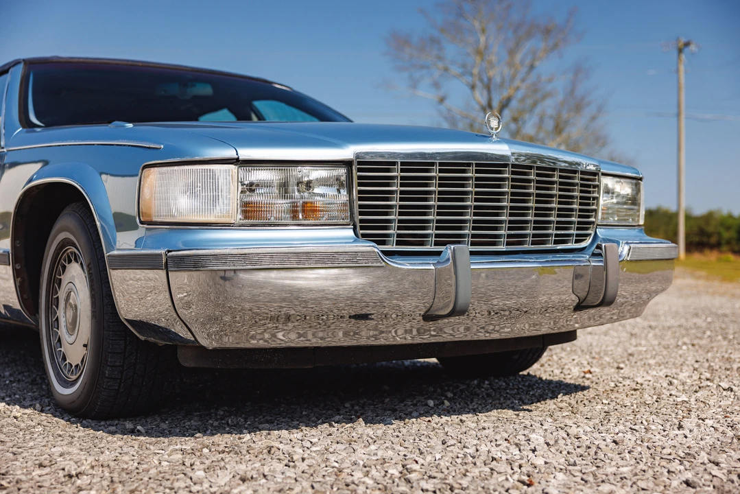 1993 Cadillac Fleetwood - Image 17 of 31
