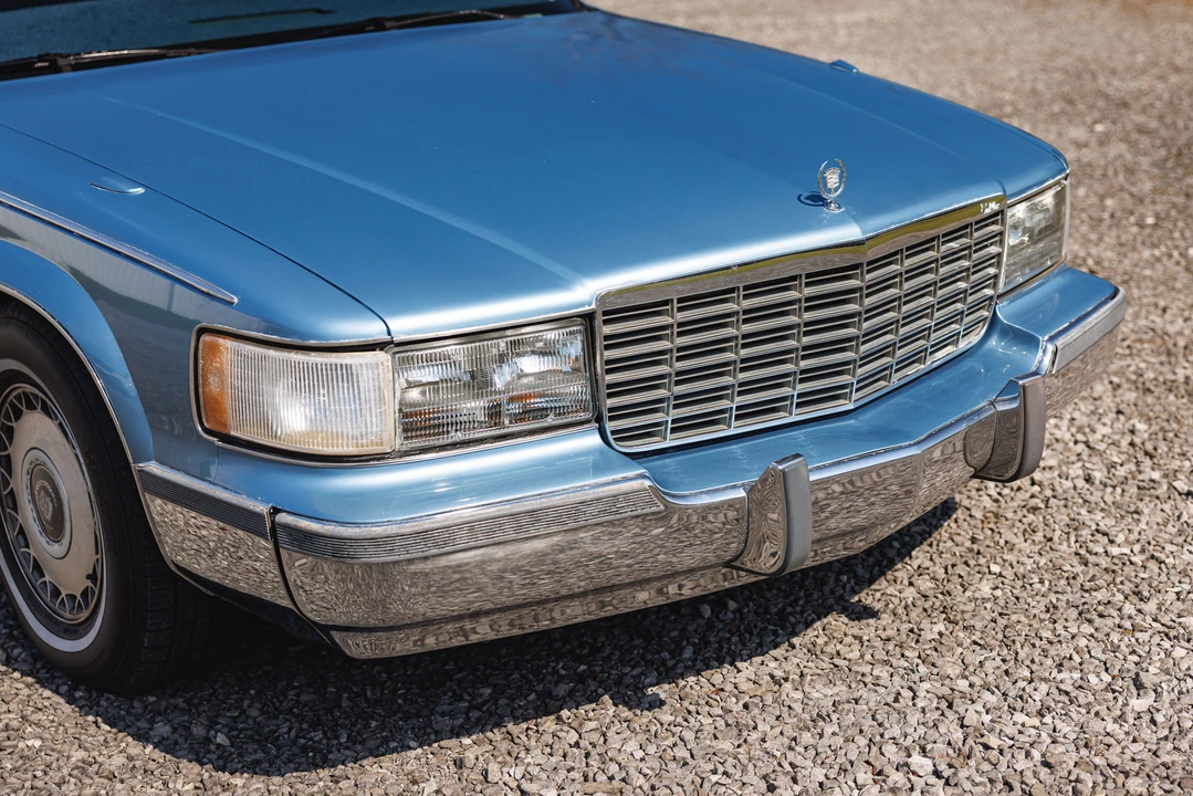 1993 Cadillac Fleetwood - Image 16 of 31