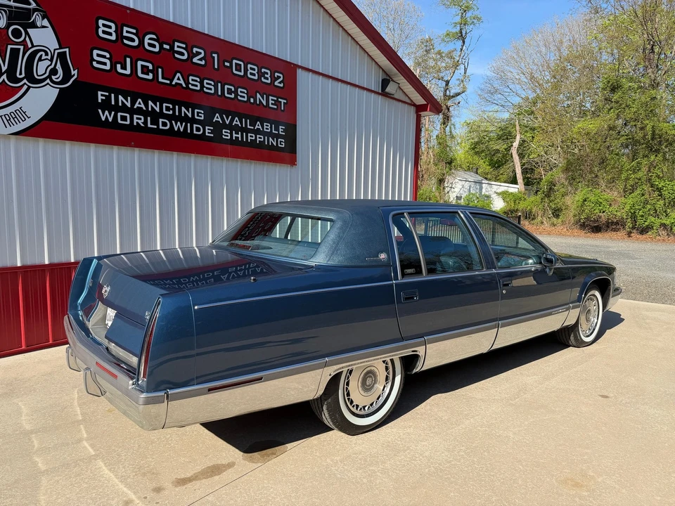 1993 Cadillac Fleetwood - Image 16 of 21