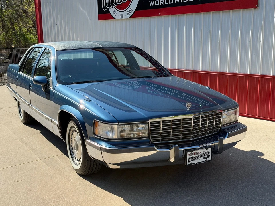 1993 Cadillac Fleetwood - Image 2 of 21