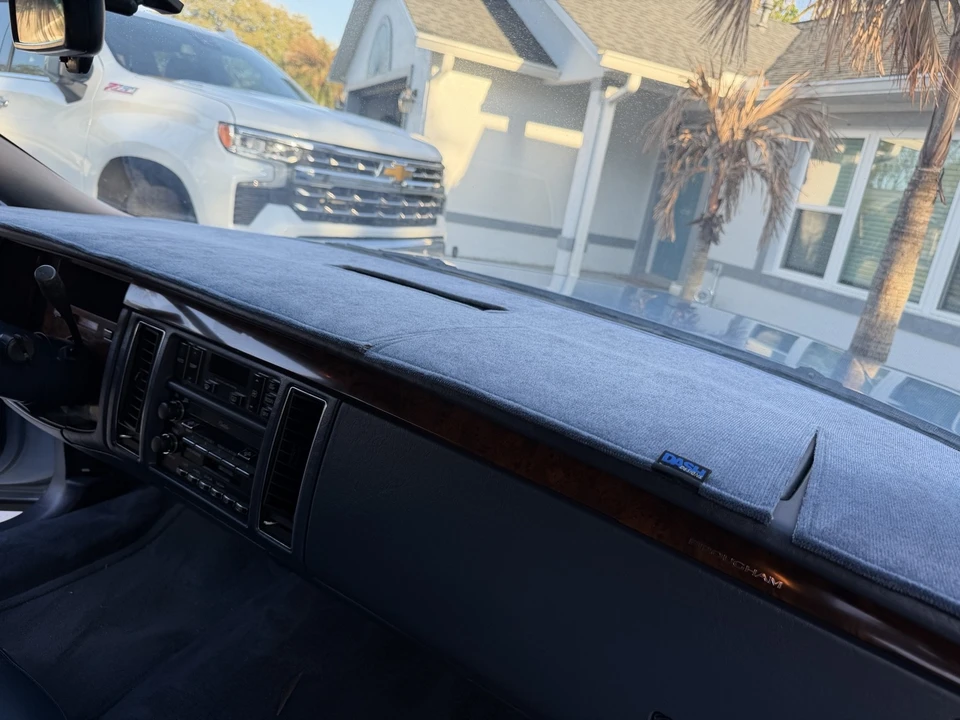 1993 Cadillac Fleetwood - Image 13 of 21