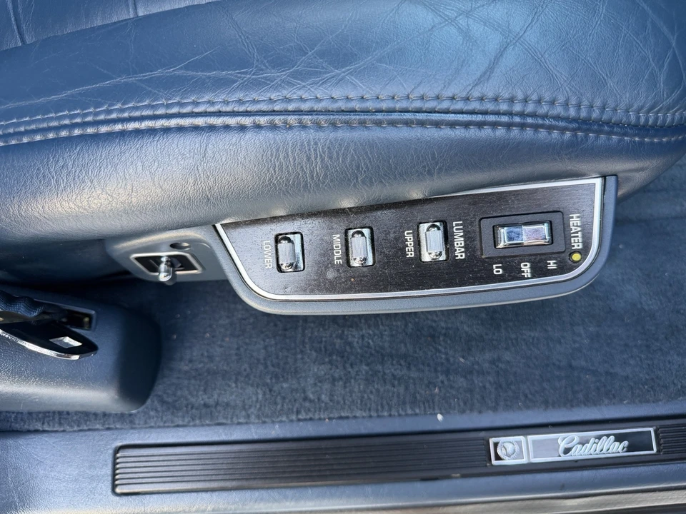 1993 Cadillac Fleetwood - Image 14 of 21