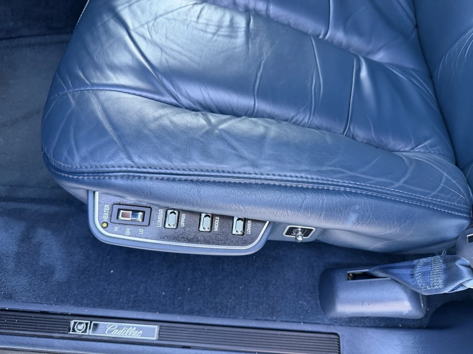 1993 Cadillac Fleetwood - Image 11 of 21