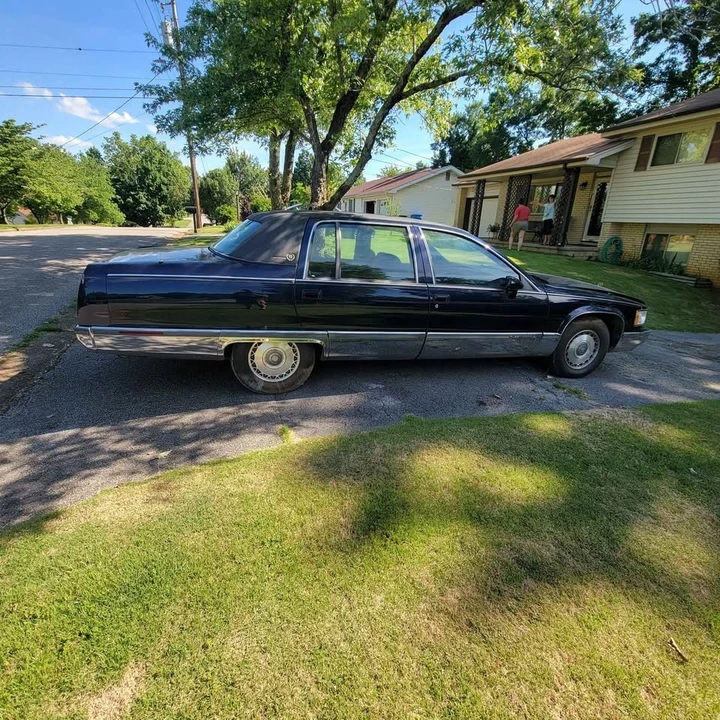 1993 Cadillac Fleetwood - Image 4 of 5