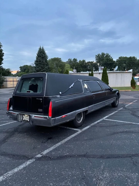 1993 Cadillac Fleetwood - Image 3 of 8