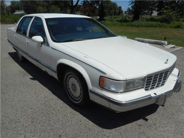 1993 Cadillac Fleetwood - Image 13 of 21