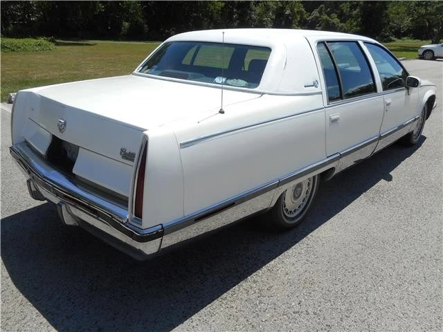 1993 Cadillac Fleetwood - Image 3 of 21