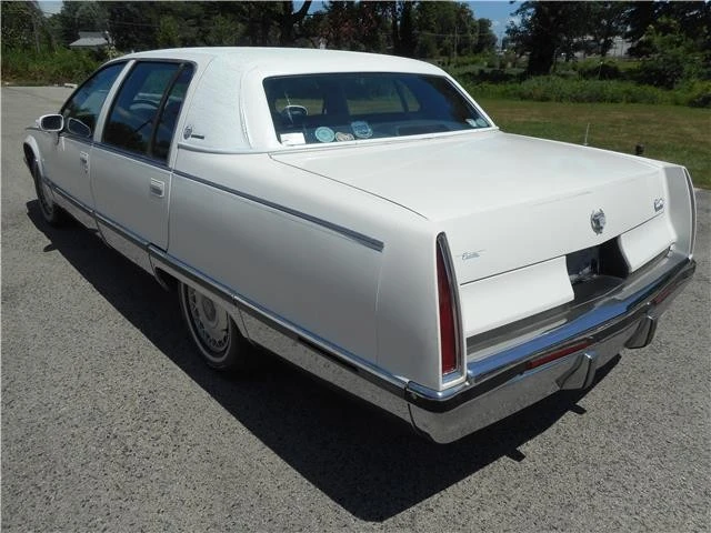 1993 Cadillac Fleetwood - Image 7 of 21