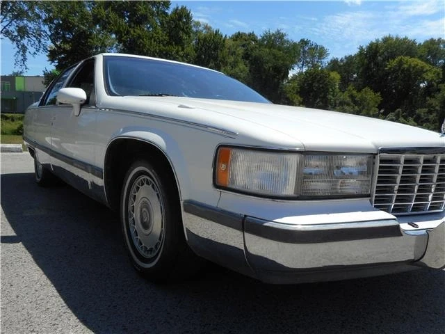 1993 Cadillac Fleetwood - Image 12 of 21
