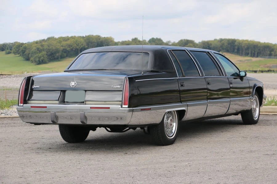 1993 Cadillac Fleetwood - Image 3 of 12