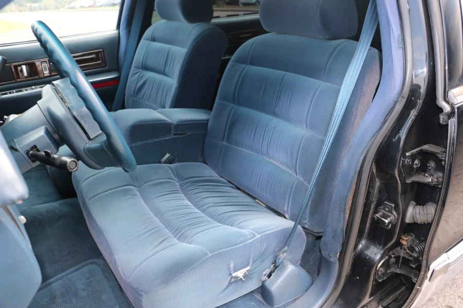 1993 Cadillac Fleetwood - Image 4 of 12