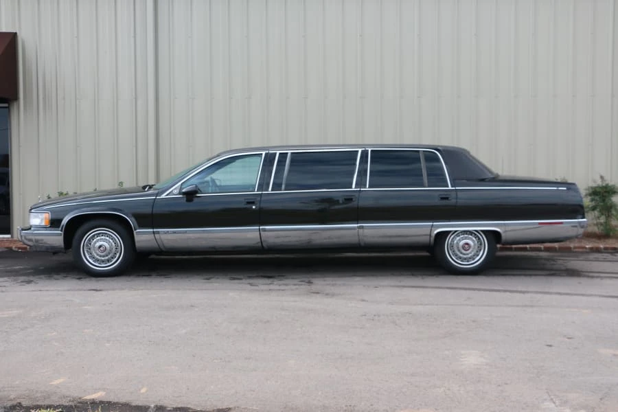 1993 Cadillac Fleetwood - Image 11 of 12