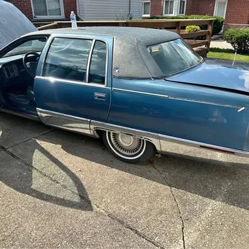 1993 Cadillac Fleetwood Sedan 4D
