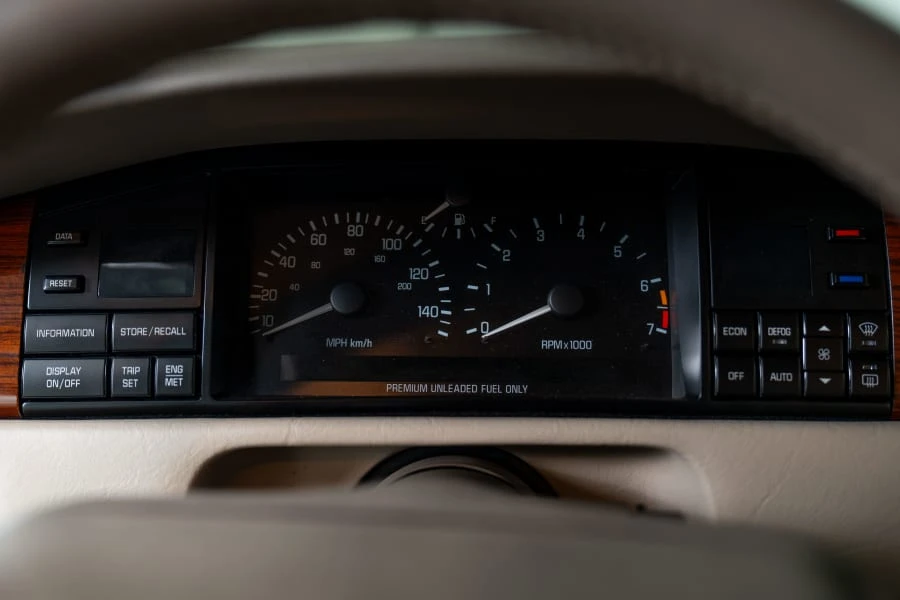 1993 Cadillac Seville - Image 18 of 31
