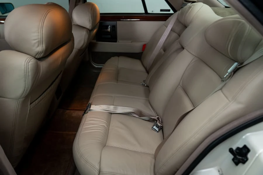 1993 Cadillac Seville - Image 26 of 31