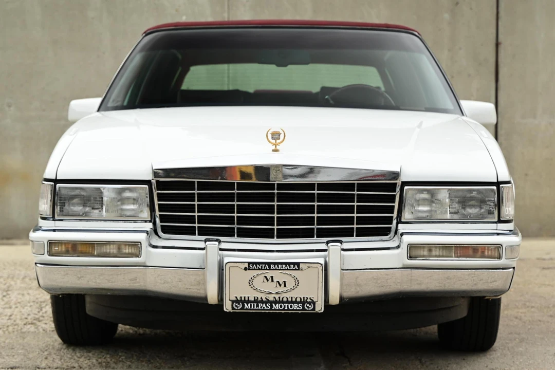 1993 Cadillac DeVille 6th Gen - Image 2 of 31