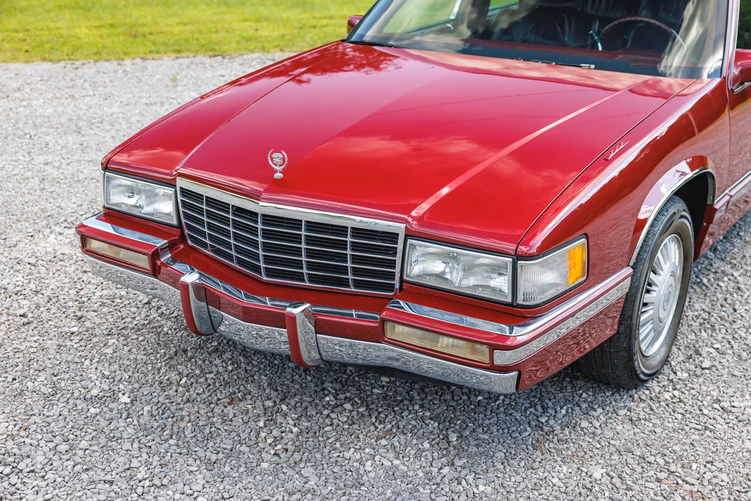 1993 Cadillac DeVille 6th Gen - Image 18 of 31