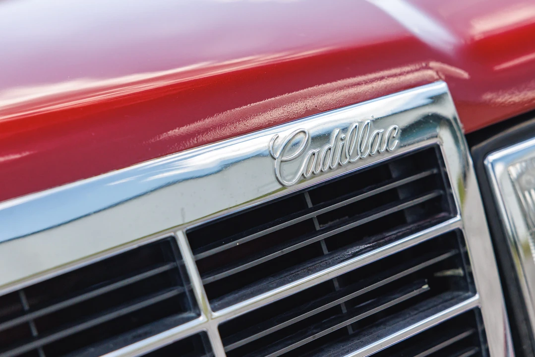 1993 Cadillac DeVille 6th Gen - Image 26 of 31