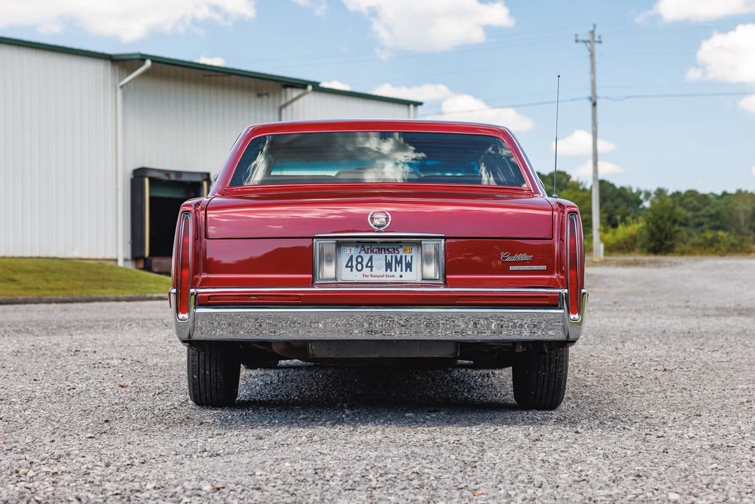 1993 Cadillac DeVille 6th Gen - Image 16 of 31