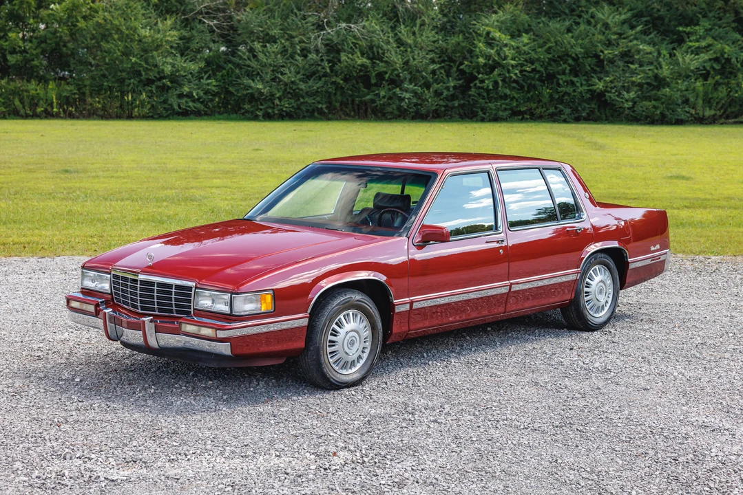 1993 Cadillac DeVille 6th Gen - Image 6 of 31