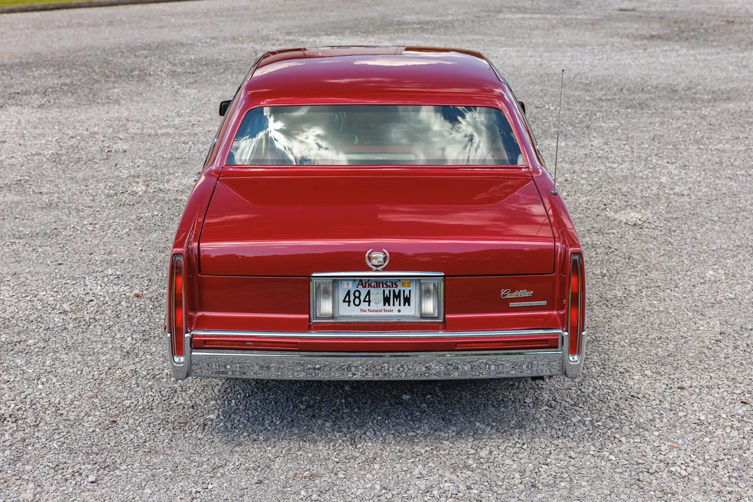 1993 Cadillac DeVille 6th Gen - Image 9 of 31